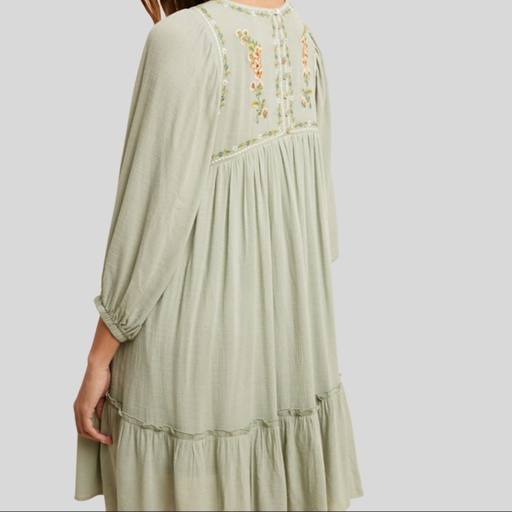 Embroidered Dress - Picture 3 of 4